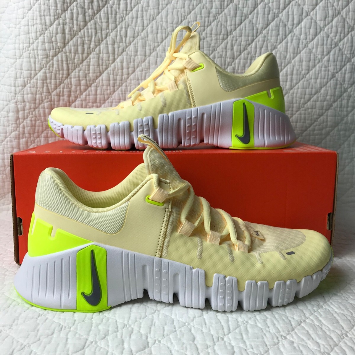 Nike Free Metcon 5 Training Shoes Women's SZ 11 Citron Tint DV3950 Nike Free Metcon 5 Training Shoes Women's SZ 11 Citron Tint DV3950