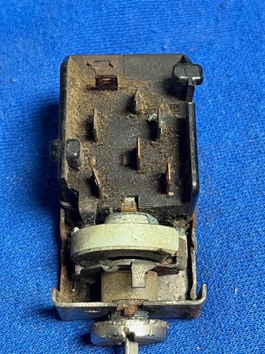 1961-1971 Dodge Truck D100-300 Series Headlight Headlamp Knob Switch 1937287 - Picture 6 of 6