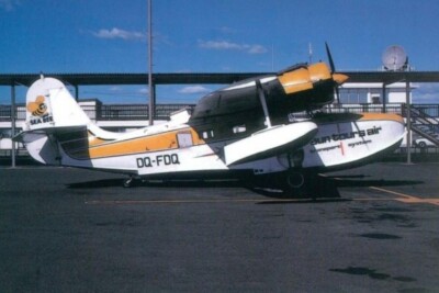 Sun Tours Air Transport System / Sea Bee cs Grumman G-21A Goose DQ-FDQ postcard