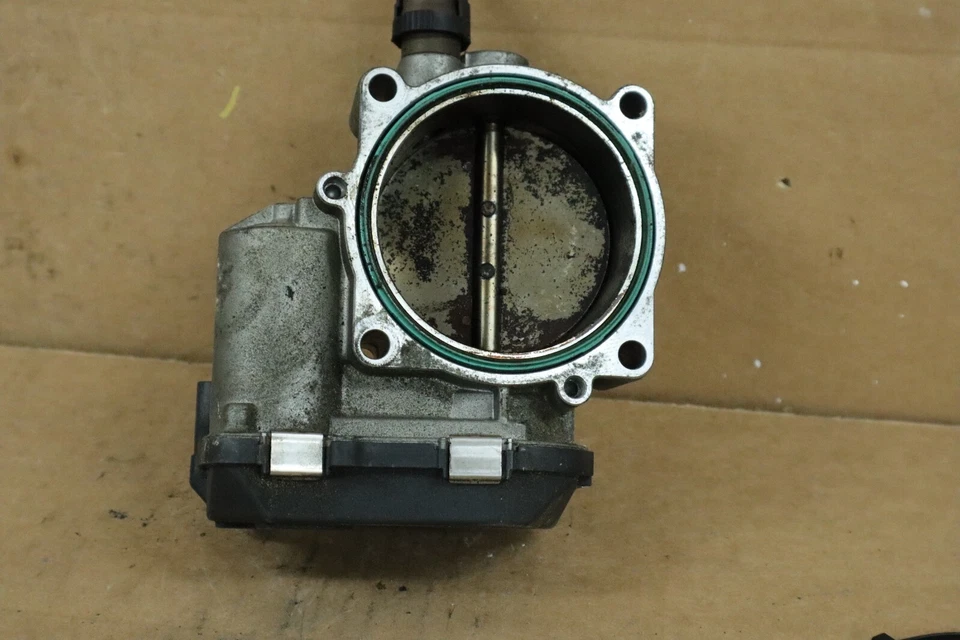 BMW 535i 2008 2009 2010 unidad de control del cuerpo del acelerador del motor OEM A2C53179105 Foto 2 de 4