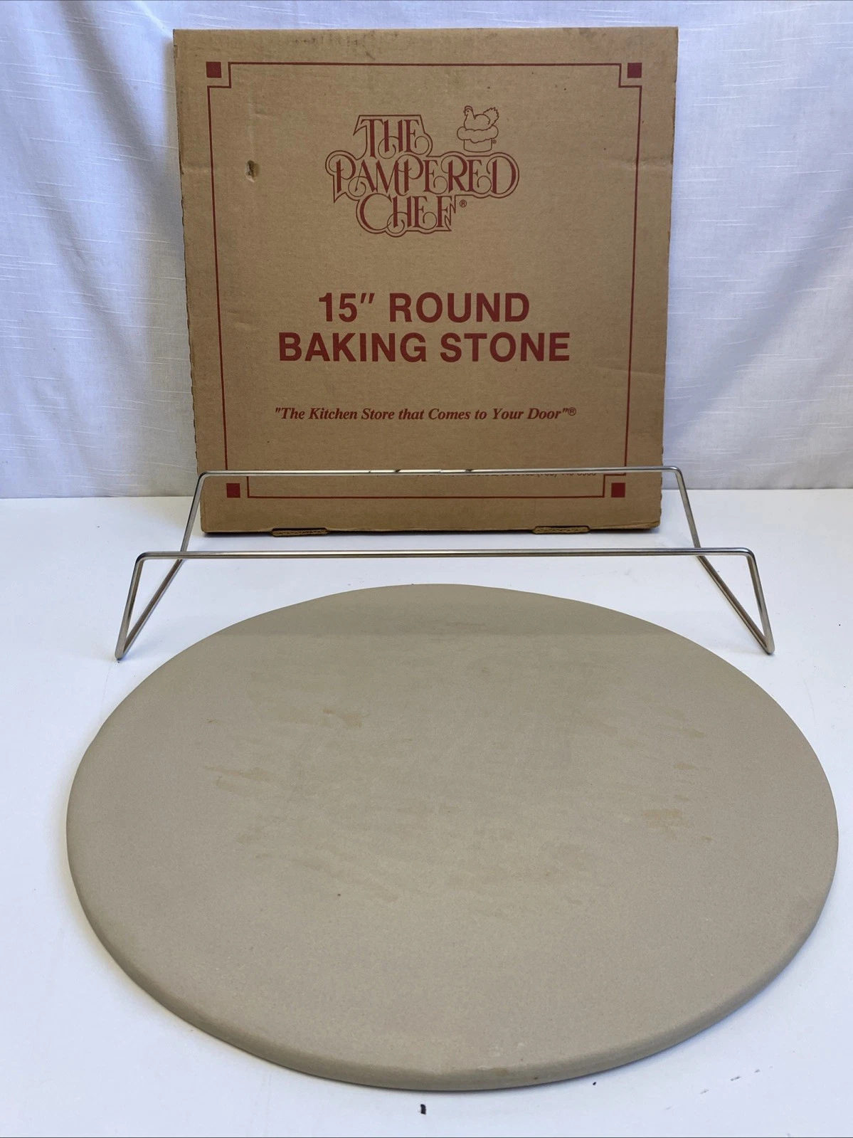 The Pampered Chef 15" Round Baking Stone W/ Original Box & Stand - Lightly Used
Opens in a new windo