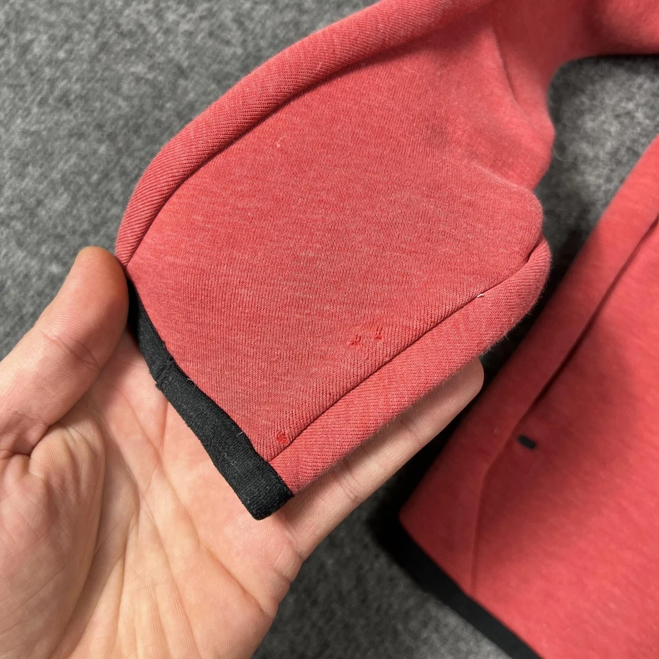 Jaqueta com capuz Nike juvenil pequena vermelha preta zíper completo estilo Windrunner Swoosh infantil - Imagem 2 de 4