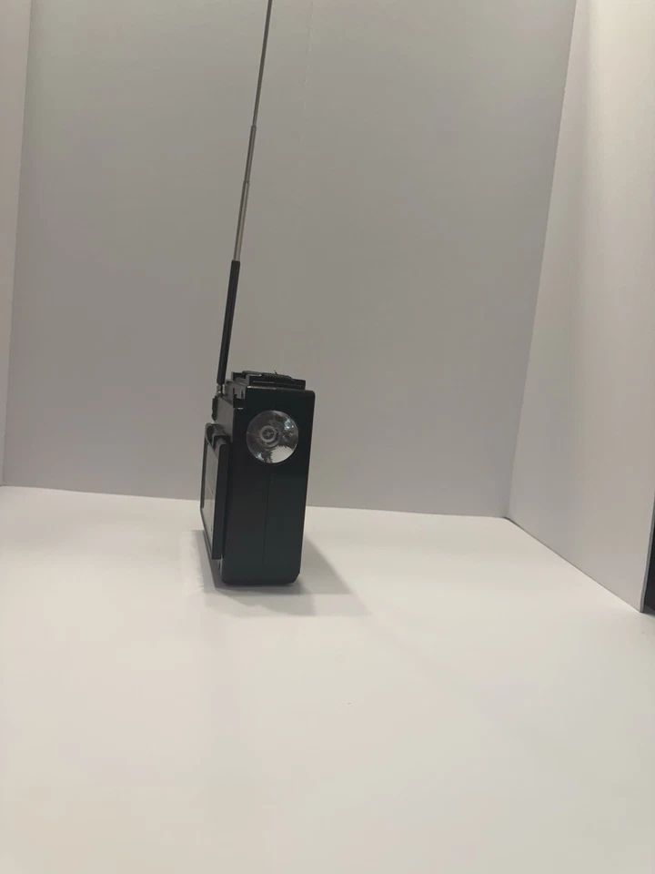 QFX Radio - Image 2 of 4