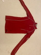 equine long sleeve red from tredstep is a xs. Is in new condition without tags