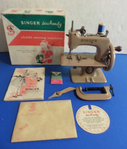 Singer SewHandy #20-10 Beige Color Hand Crank Childs Miniature Sewing Machine