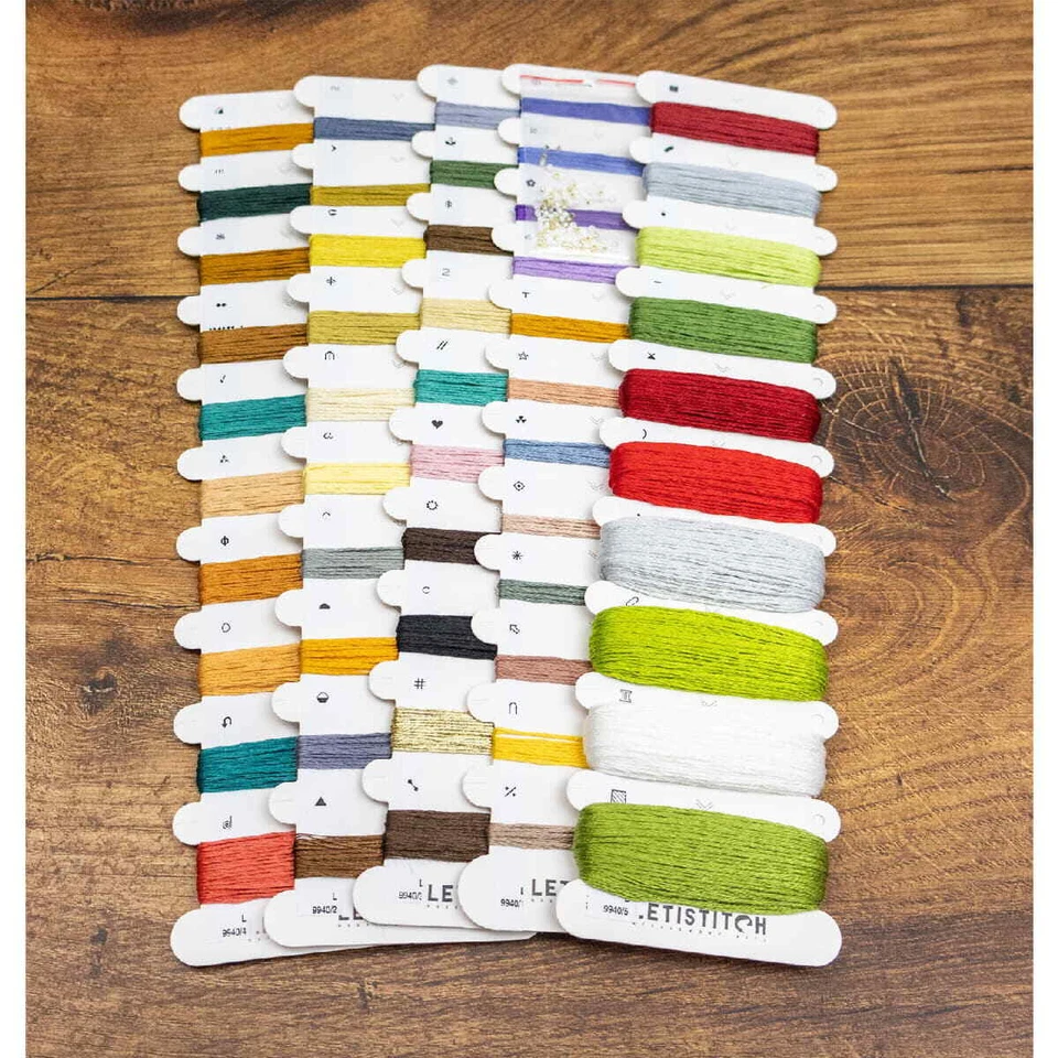 Letistitch Kreuzstich Stickpackung "Hunde und Katzen in Strümpfen", Zählmuster,  - Bild 2 von 3