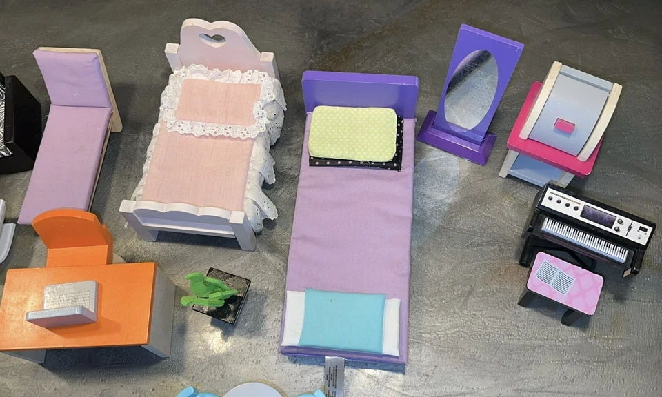 Huge (Lot Of 24) Pieces Barbie House Furniture Coach, Bed, Desk, Chairs Etc. GUC - Image 2 of 3