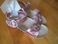 Girl GYMBOREE METALLIC PINK SANDALS SHOES with BUCKLE NWT 8 or 9
