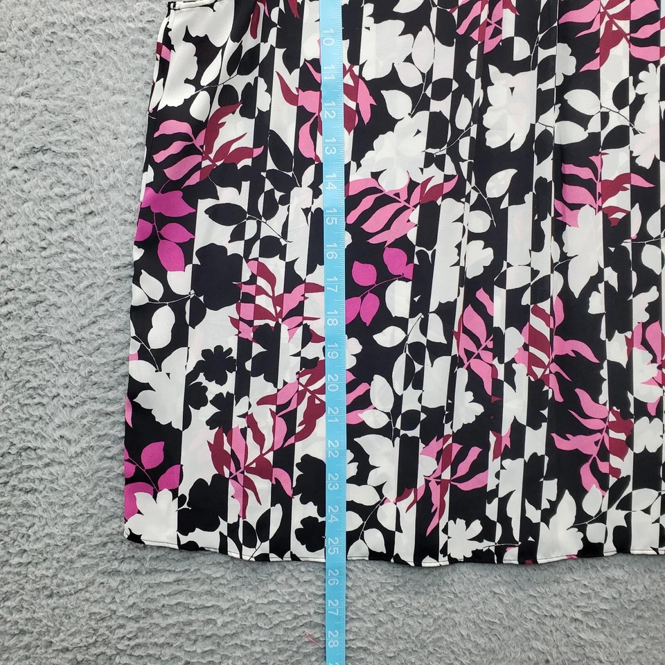 Camiseta sin mangas Vince Camuto para mujer grande multi floral detalle pintuck sin mangas cuello redondo Foto 3 de 4