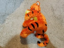 Disney Store Tigger 17 inch Plush Toys Stuffed Plush From Winnie The Pooh