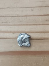 Pin's Pins Pin Enamel 31 MÉTAL Argenté 2D Soldat Du Feu Sapeur Pompier "Casque"