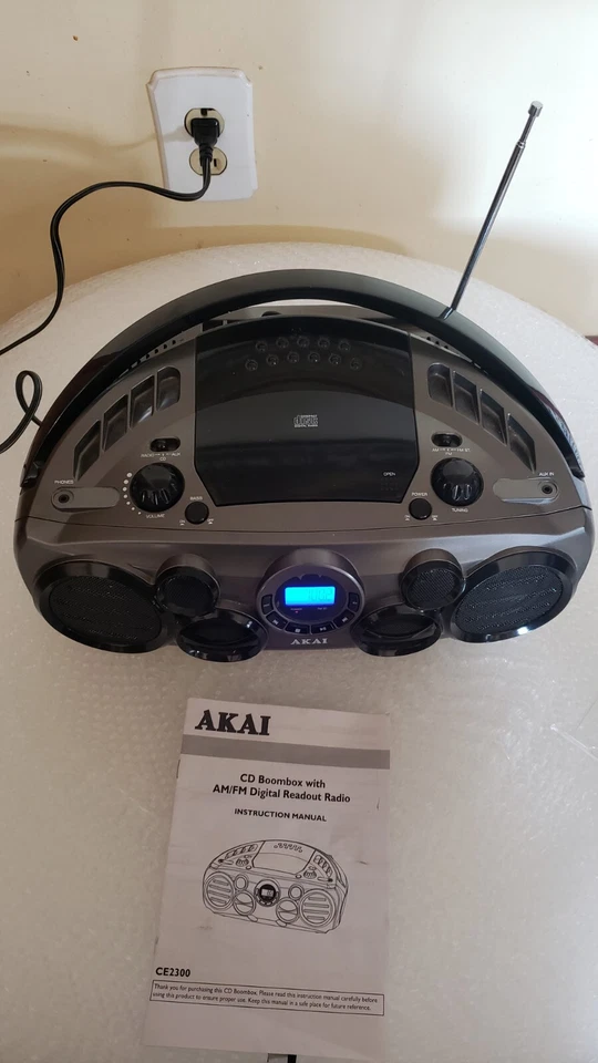 Akai CE2300 CD Boombox Radio FM Plateado Negro Color CD NO FUNCIONA Foto 4 de 4