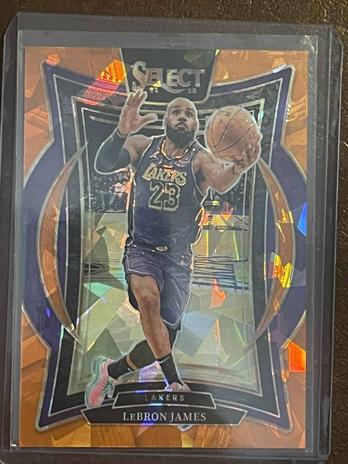 2024-25 SELECT LEBRON JAMES CONCOURSE #54 ORANGE CRACKED ICE PRIZM 255/ 275
