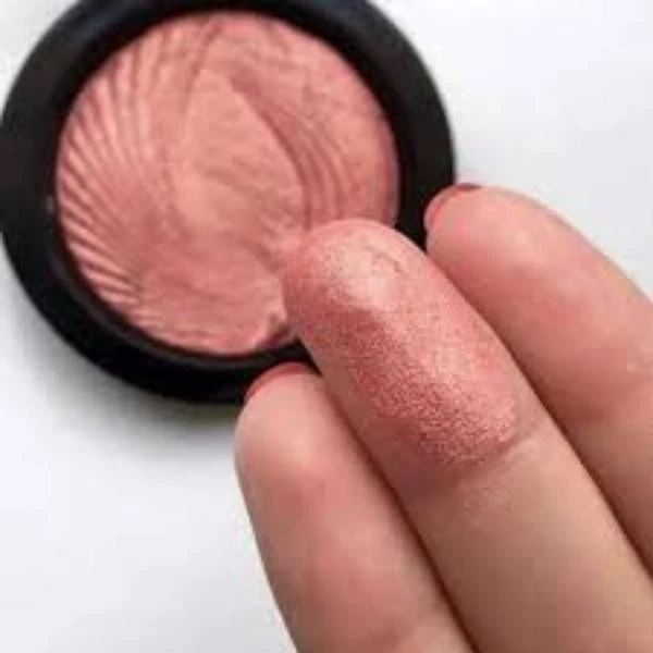 REVOLUTION Vivid Baked Highlighter - Image 2 of 4