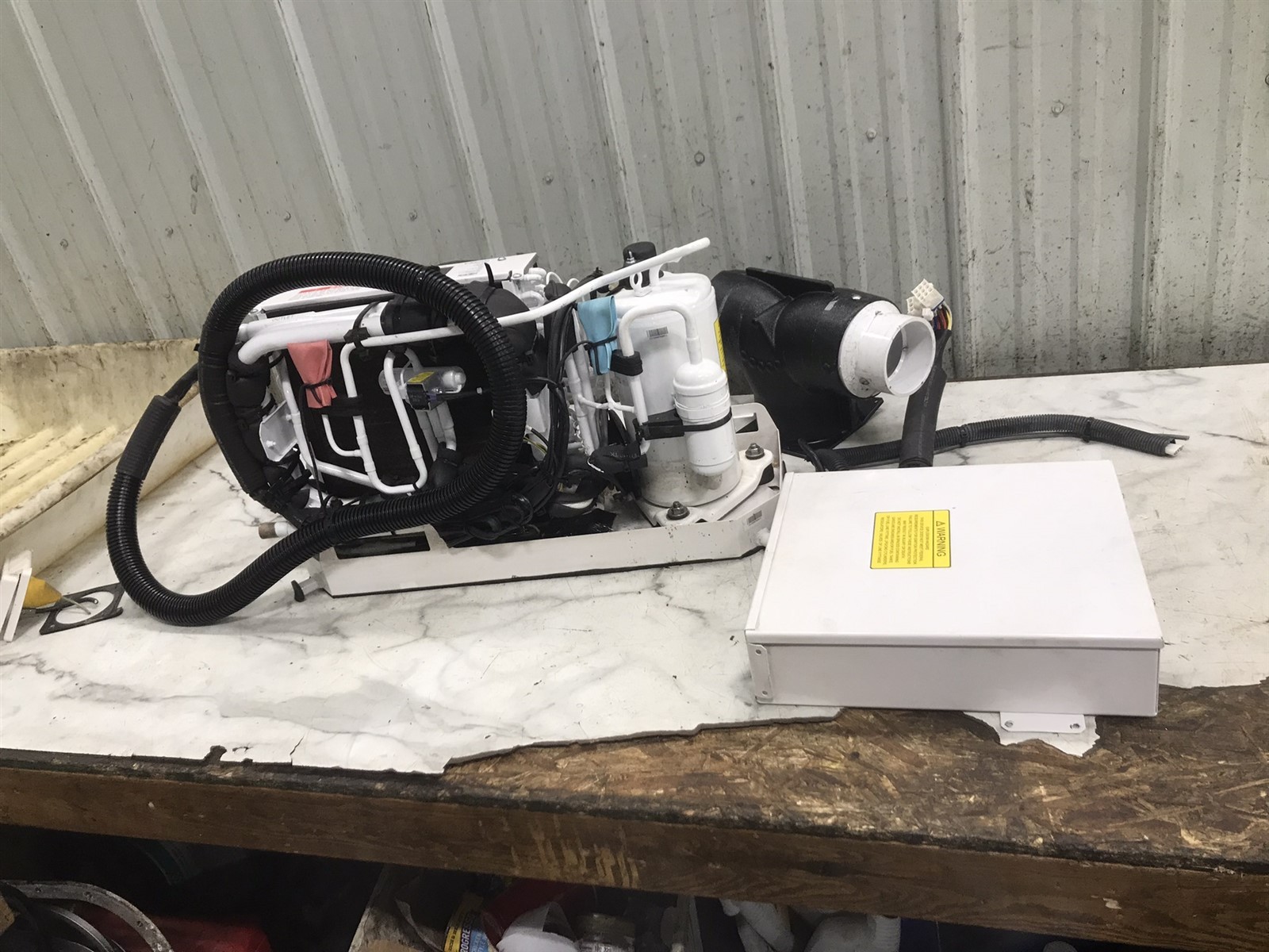 Doral 360 SE Boat webasto 16000 16,000 BTU Marine AC air conditioner with heat