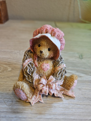 Cherished Teddies Priscilla '' Love Surrounds Our Friendship'' 1992