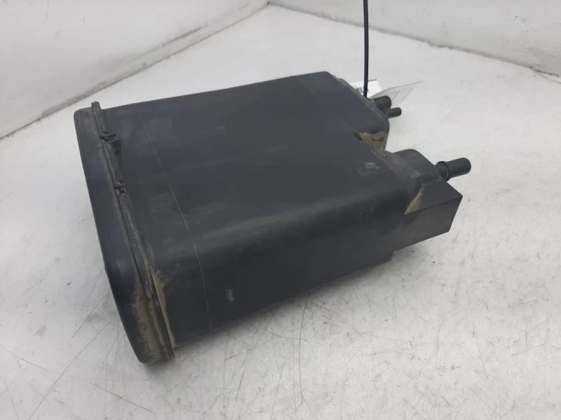 Bote de vapor de combustible Chevrolet Silverado 1500 04-20 15137021 Foto 3 de 4