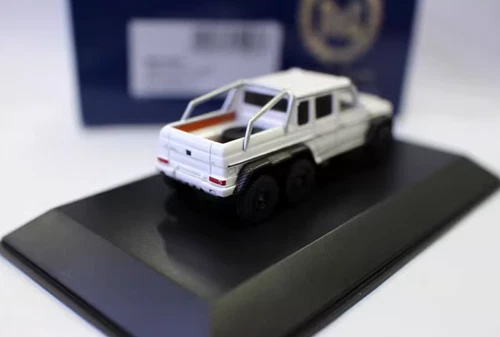 BOS 1/87 Resin car model Mercedes-Benz G AMG 6*6 Pickup - Picture 5 of 14