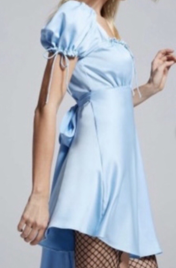 courtney love blue dress Bella - @courtneylove wearing the Steven's dress originally comissioned by Isabella Blow for the Meisel shoot for @britishvogue in 1994. #bellafreudarchive #courtneylove
