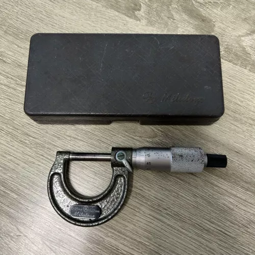 Mitutoyo Micrometer 0-25mm Minimum scale:0.01 mm VG condition limited From JAPAN