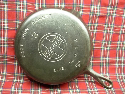 VINTAGE GRISWOLD # 8 LARGE BLOCK LOGO FULLY MARKED 704 H CAST IRON SKILLET