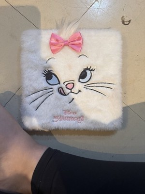 Disney THE ARISTOCATS MARIE - 16 Color Eyeshadow Palette With Furry/Fuzzy Cover
