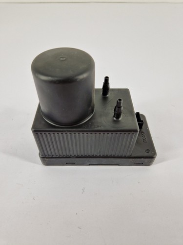 MERCEDES BENZ C W203 ZENTRALVERRIEGELUNGSPUMPE ZV PUMPE central lock 2038000048