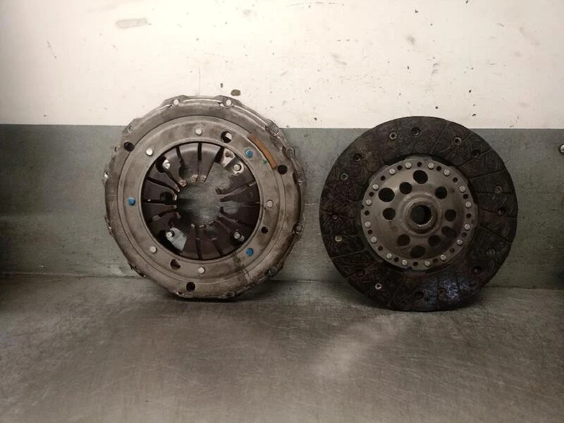 028141025P kit embrague para VOLKSWAGEN GOLF IV BERLINA (1J1) BASICO 5717356 - Imagen 2 de 4