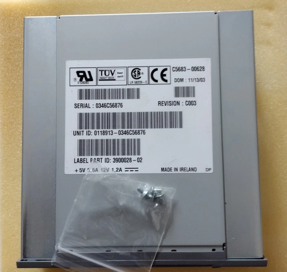 Sun/HP DDS-4 SCSI 68 Pin Tape Drive, 20/40Gb Model-C5683  Boxed with accessories - Image 4 of 4