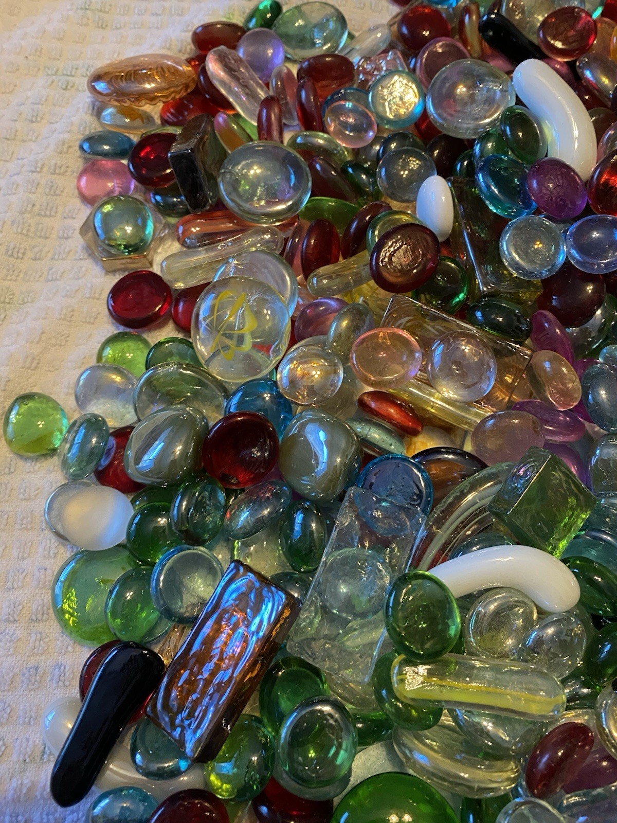 Large Lot Glass Stones Smooth Aquarium Vase Decor Pebbles Size - 600 Pieces