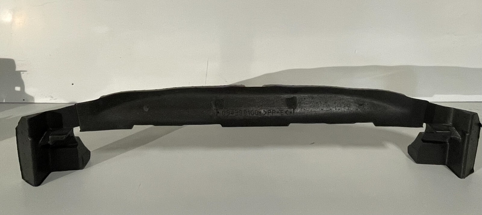FERRARI CALIFORNIA Front Bumper Upper Central Absorber 084399100
