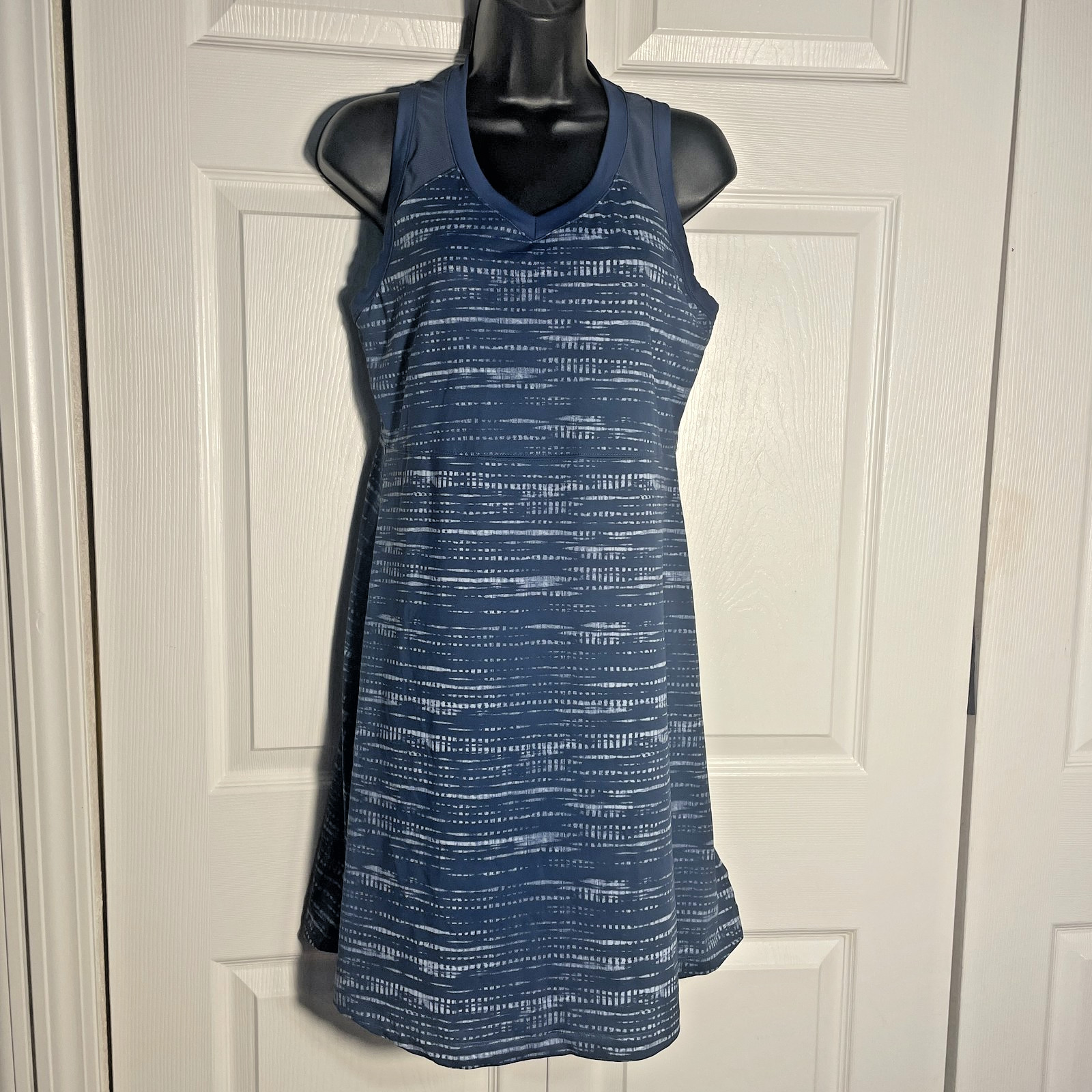 Title Nine Activewear Dress Womens M Blue Striped Sleeveless Tennis Pickle Ball