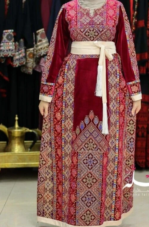 Vestido bordado Thobe Maxi hecho a mano Tatreez Palestina para mujer Foto 2 de 4