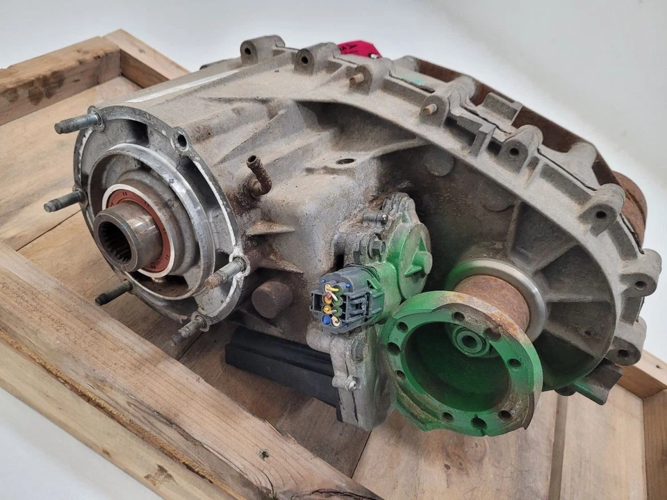 2006 DODGE DAKOTA Transfer Case NV243 Manual Transmission 52123016AA - Image 2 of 4