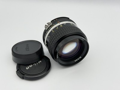 Nikon Ai-s Ais Nikkor 85mm f/2 MF Portrait Lens- MINT - Caps