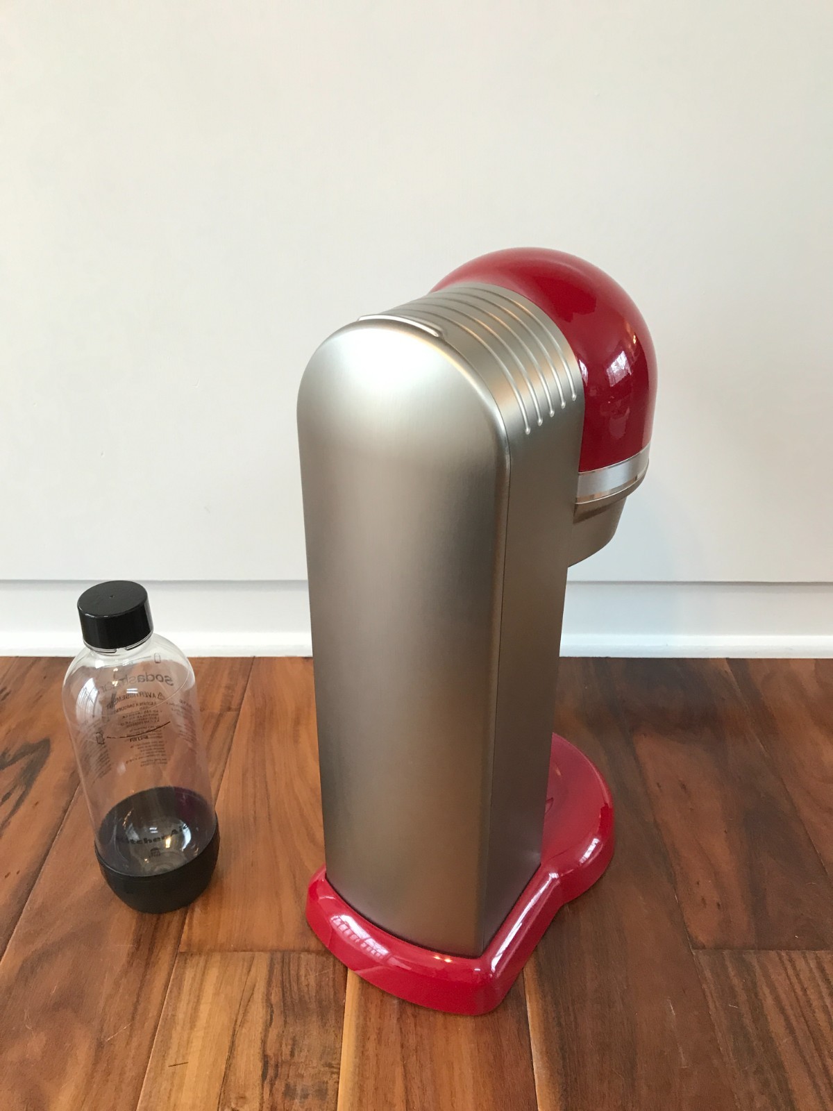 KitchenAid KSS3121ER SodaStream Heavy Duty Sparkling Beverage Maker Red KSS3121