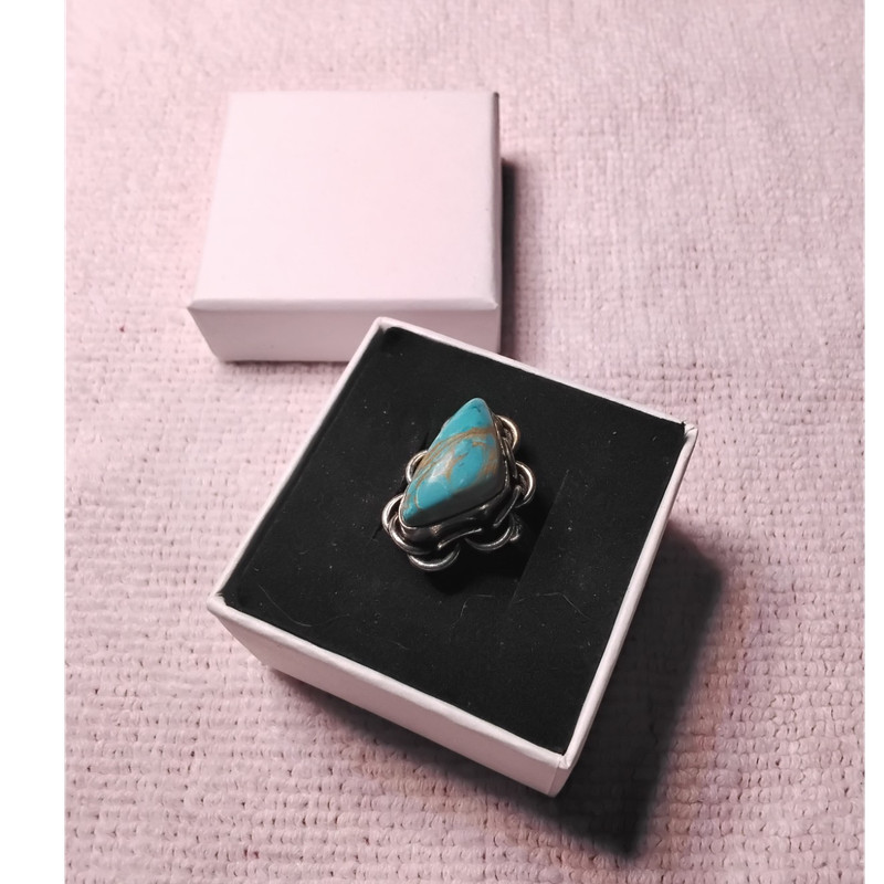 Mosaic Turquoise. Size 7.5