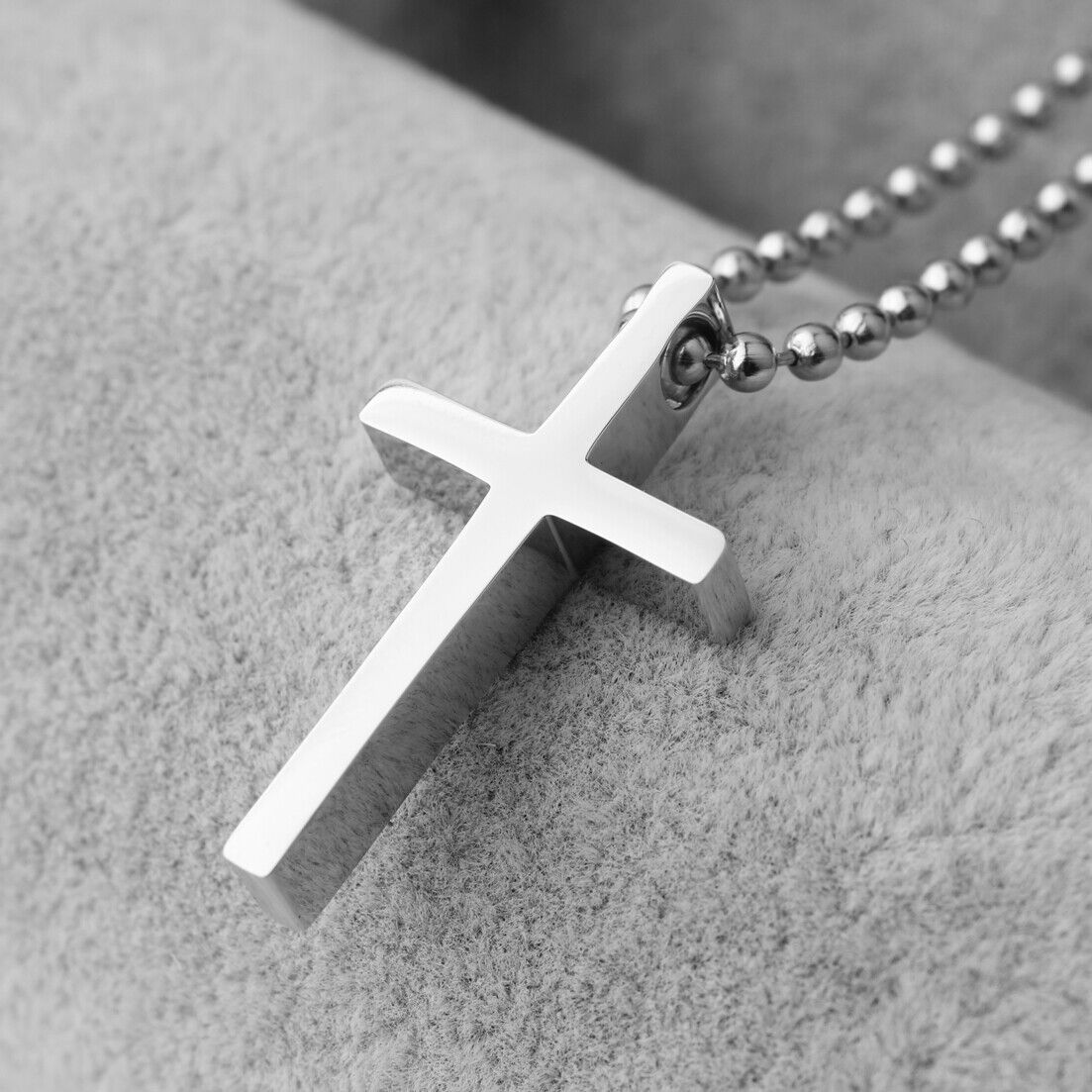 Fashion Silver Polished Stainless Steel Men Cross Pendant Neckla