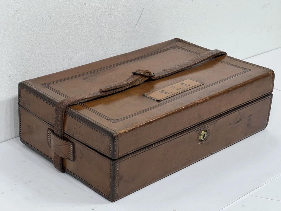 Kit de aseo de viaje vintage de cuero caballero conjunto por Allen of the Strand c.1880 Foto 2 de 4