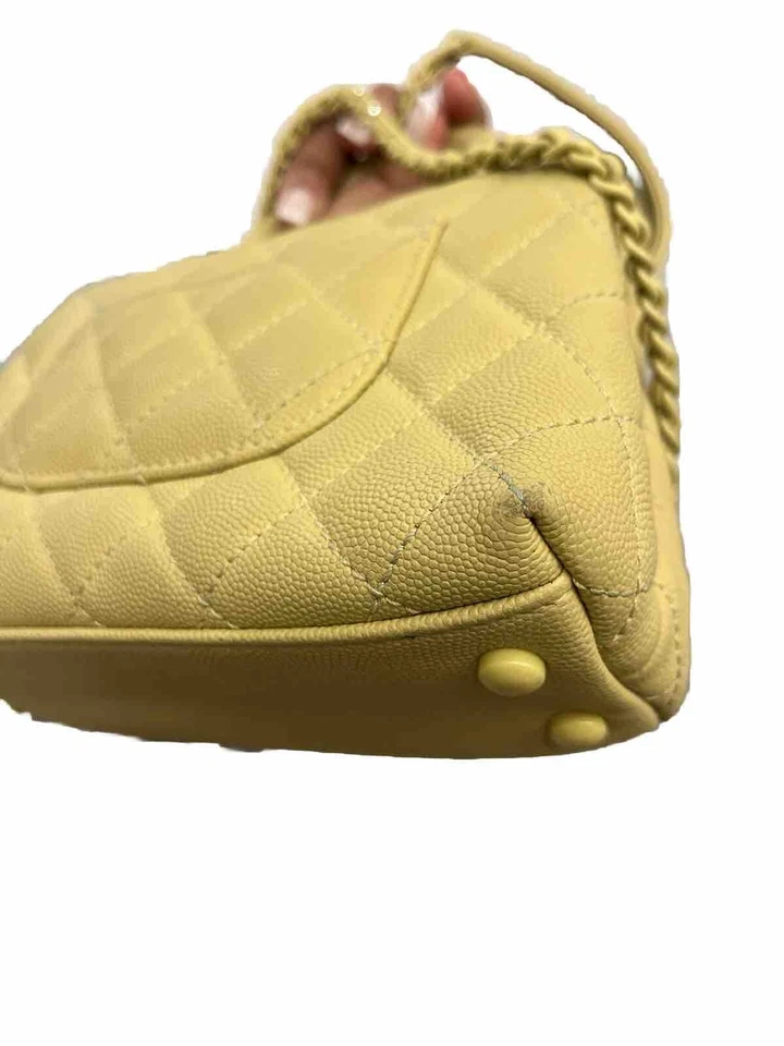 Bolso con asa de coco CHANEL amarillo caviar pequeño/mini 9,25 pulgadas herrajes amarillos Foto 3 de 3