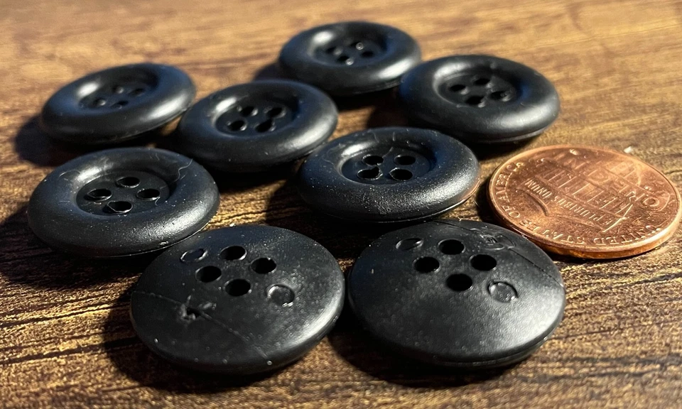8 Black RUBBER Pliable Flexible 4-hole Sew-thru Rimmed Buttons 19mm 3/4" 14936 - Image 2 of 2