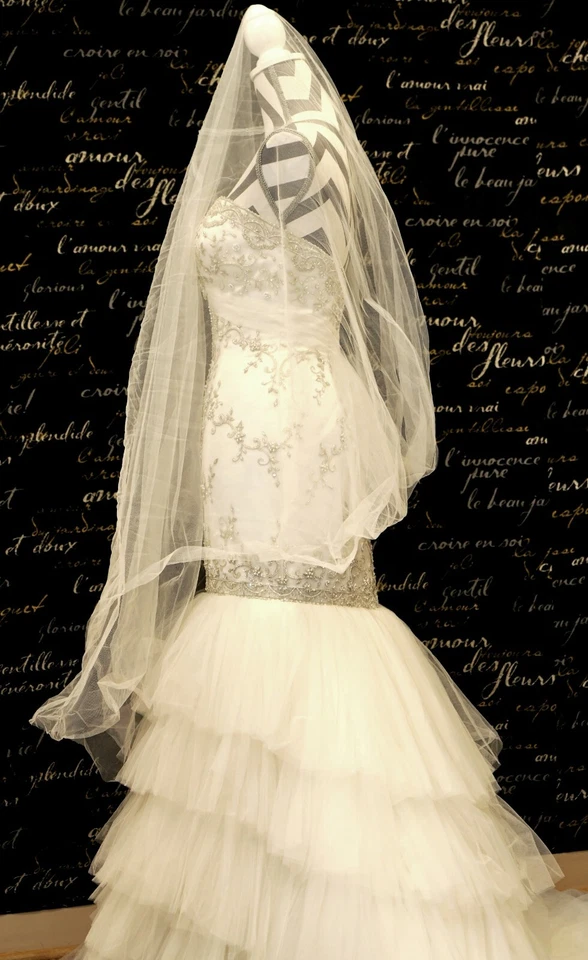 Vestido de novia VENUS VE 8086 etiqueta satinada talla 6, talla calle 4 marfil/blanco Foto 3 de 4