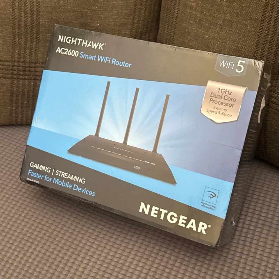 BRAND NEW Nighthawk AC2600 Smart WiFi Router 2.6 Gbps Gaming Router - Image 2 of 4