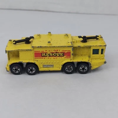 Vintage 1979 HOT WHEELS Blackwall Workhorses Airport Rescue Fire Truck - Image 1 of 4