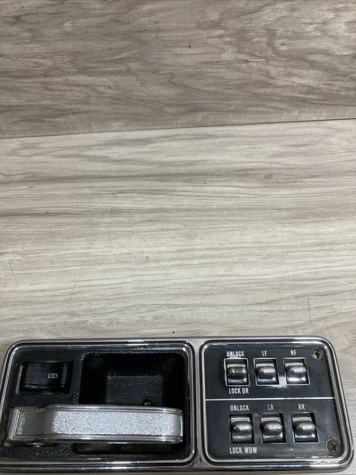 Jeep Cherokee XJ 84-96 OEM Driver Front Interior Door Handle Window Switch Power - Image 3 of 4