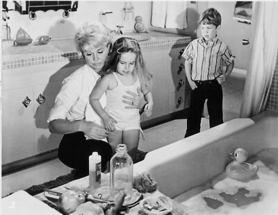 Doris Day 5x7 Movie Memorabilia Hollywood Actress 