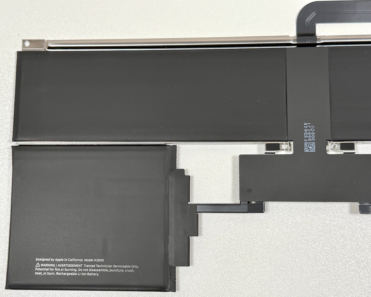 ぶ Apple MacBook Air m3 100%バッテリー Apple MacBook Air 13