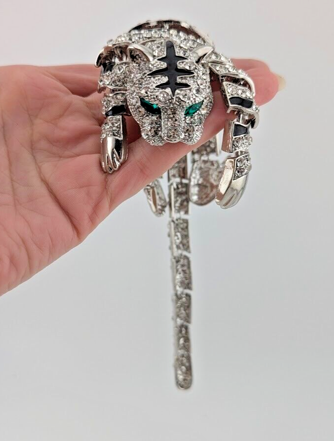 Crystal Enamel Silvertone White Tiger Draping Shoulder Brooch Panther N4