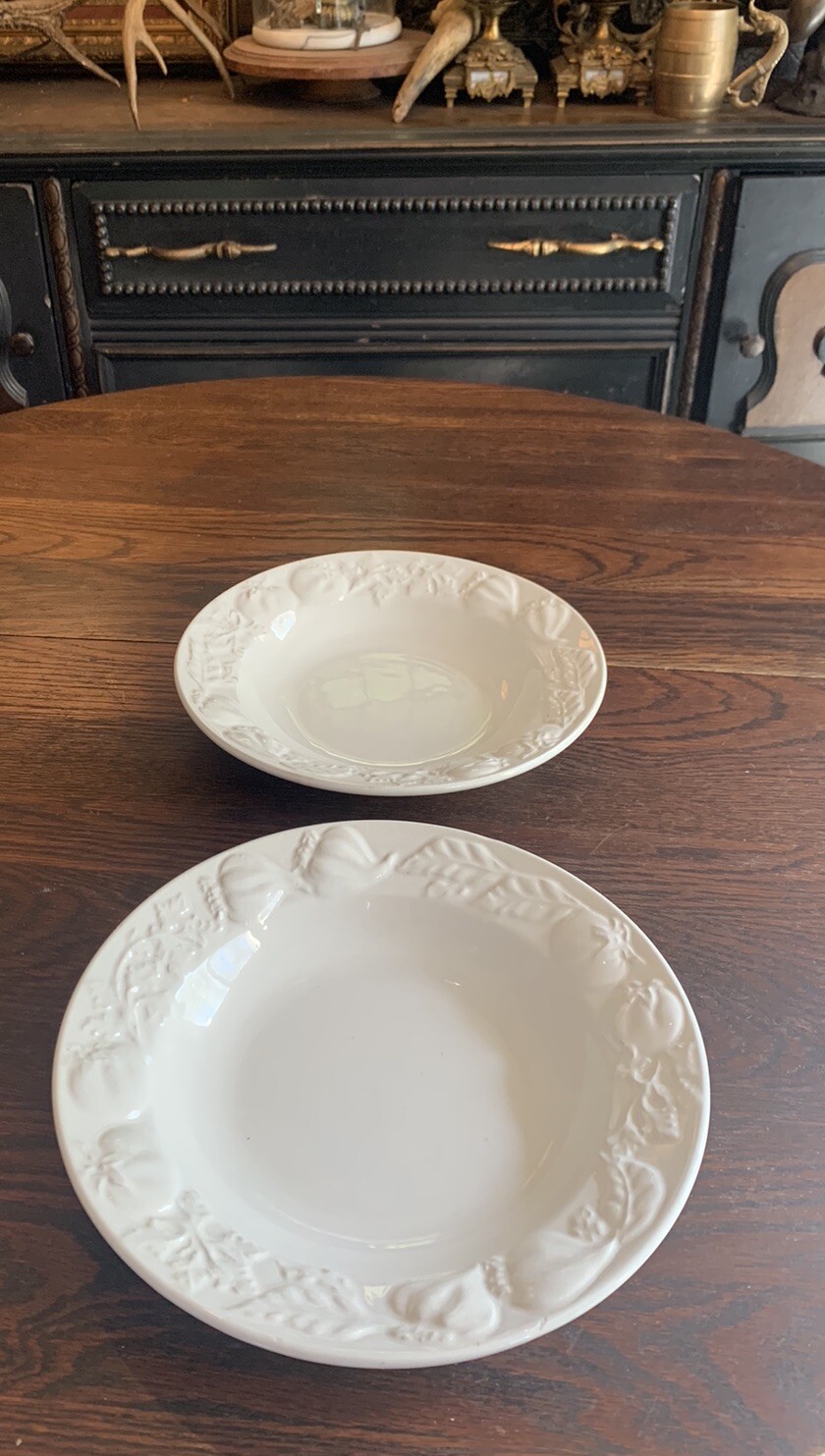 Williams Sonoma I Patrizi OLIVE HARVEST White Piece Pasta