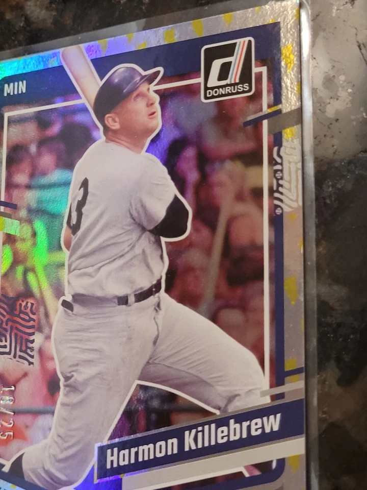 2023 Panini Donruss Lightning Harmon Killebrew Voltage Parallel #18/25 - Image 4 of 4